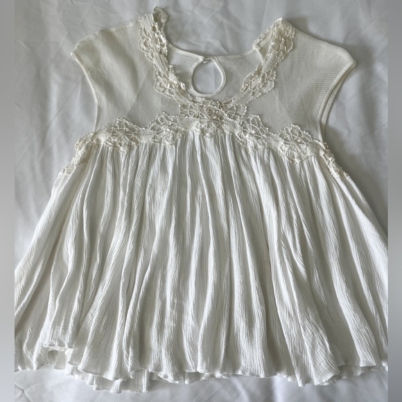 American Threads White Lace Flowy Blouse Size Small - Picture 2 of 10